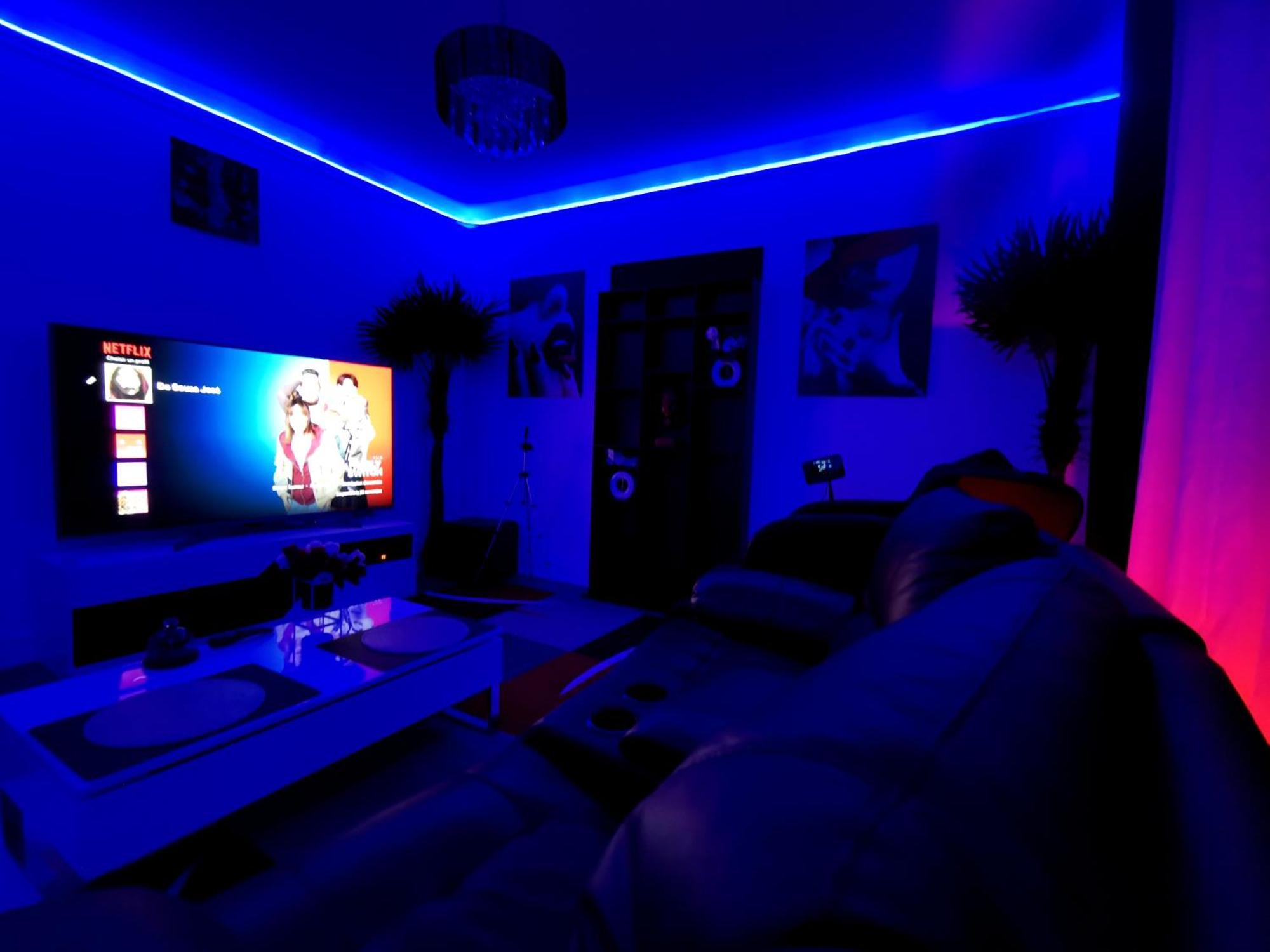 The White Home Broadway Love Room Châteauroux 외부 사진