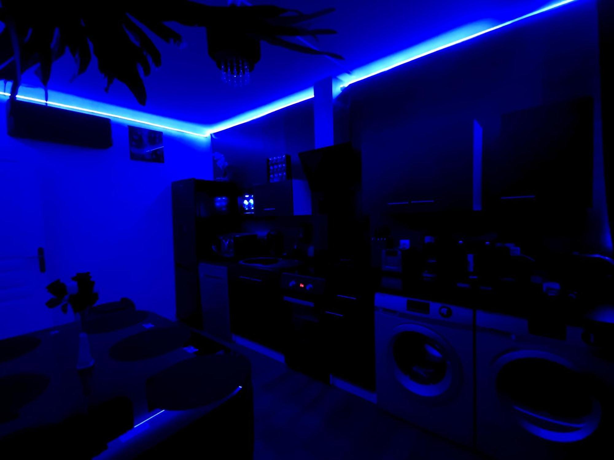 The White Home Broadway Love Room Châteauroux 외부 사진